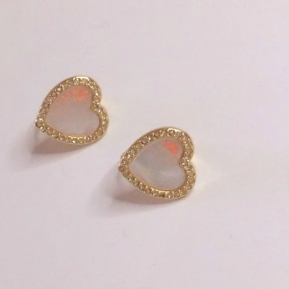 CAROLEE HEART SHAPED MOTHER OF PEARL EARRINGS GOLD PLATED CLIP ON - Picture 3 of 9